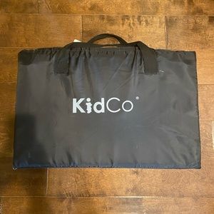 KidCo Lightweight Travel Crib